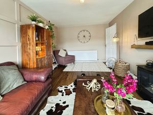Lounge- click for photo gallery